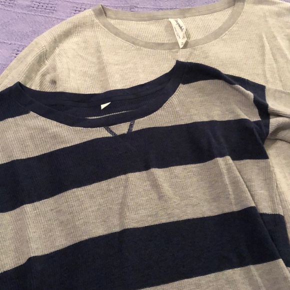 2 for 1!!! Aeropostale sweaters - Picture 3 of 3